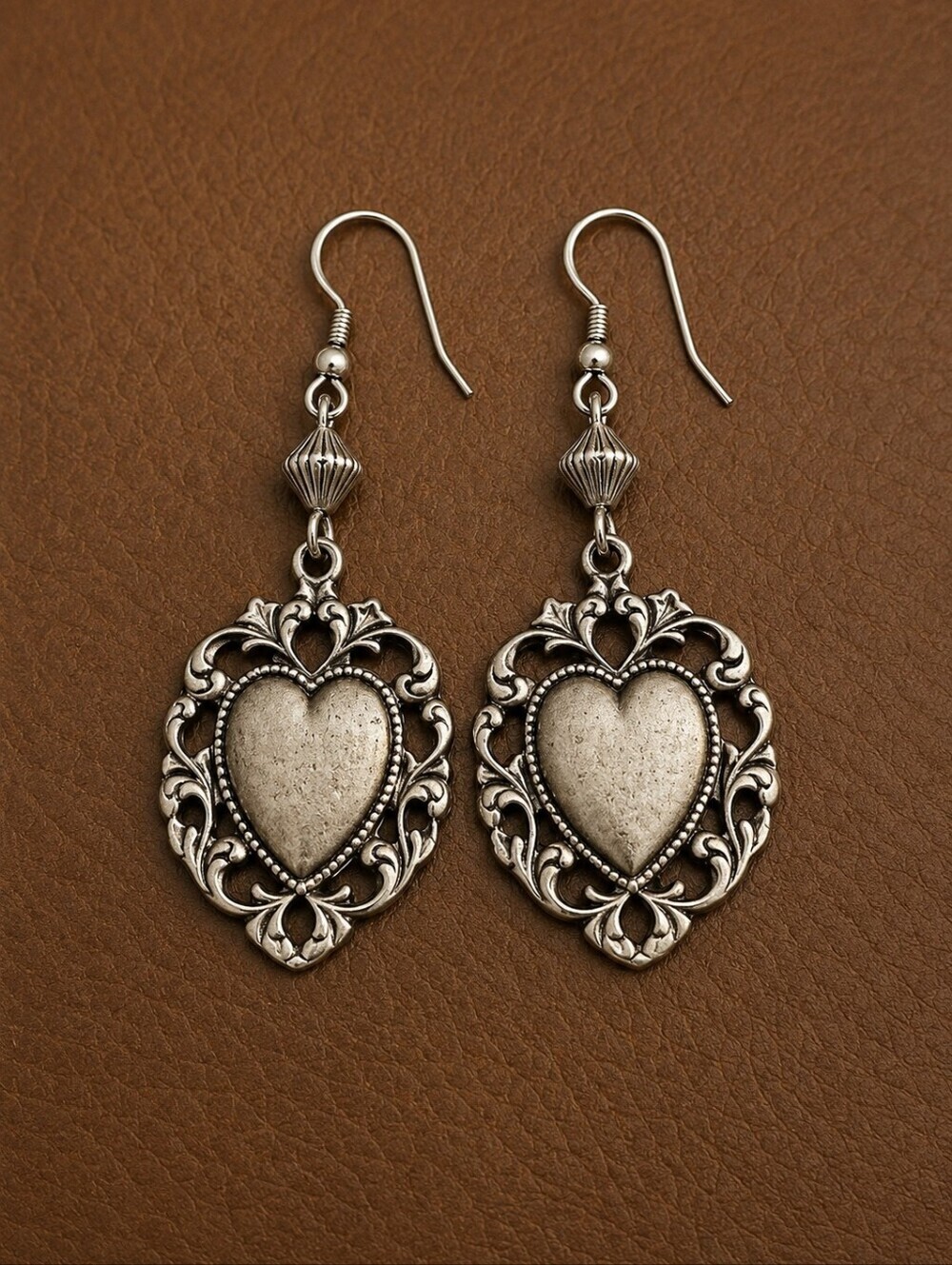VTG Victorian Heart Castlecore Valentine's Dangle Hook Earrings